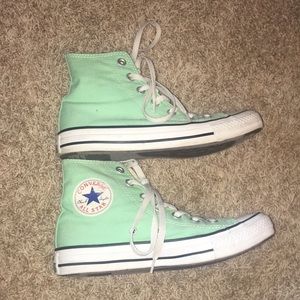 Turquoise converse (size 7)